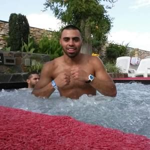 Meet your Posher, Christian